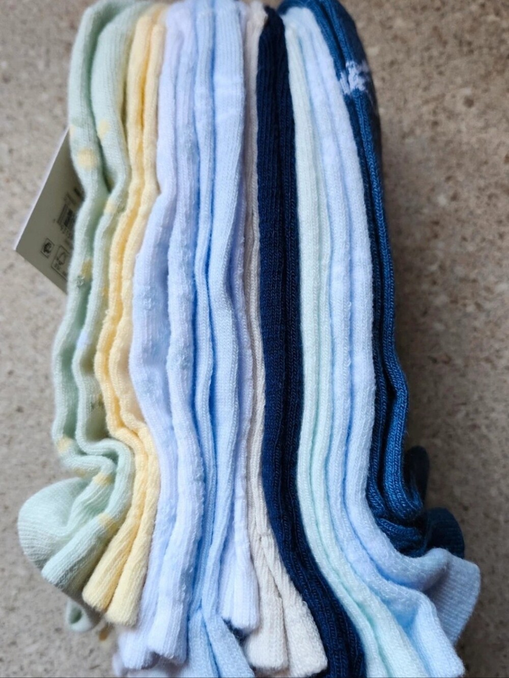 Women's socks tag